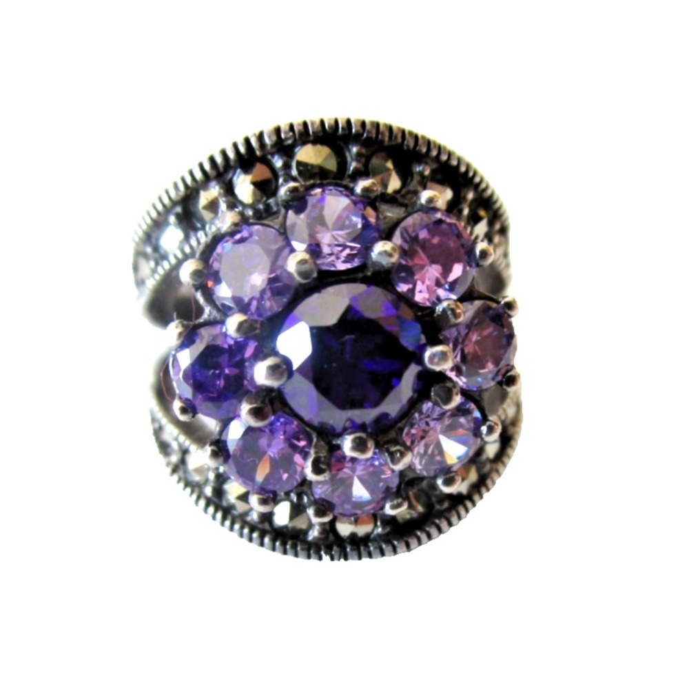 Vintage 925 Sterling Silver Ring Size 7 Marcasite and Purple Cluster Stones